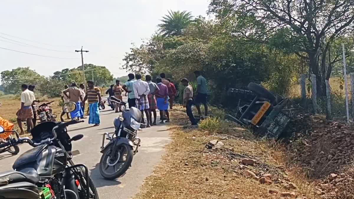 Ladies went for agricultural work in tractor met with an accident