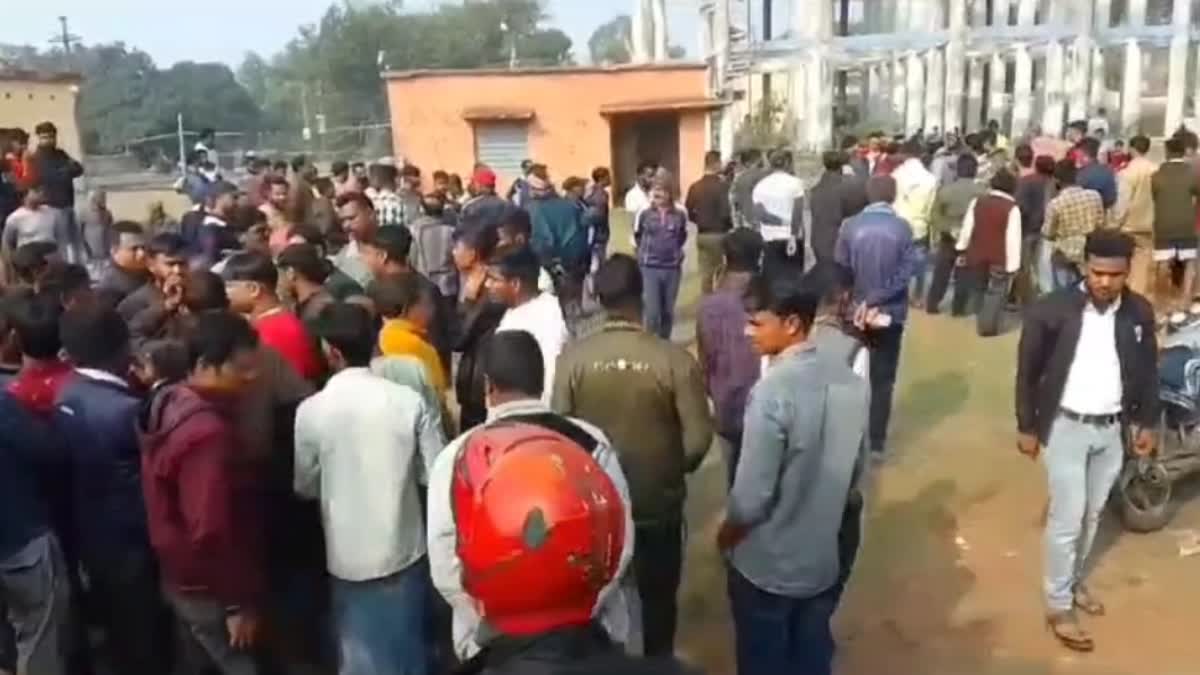 youth dead body recovered in Dhanbad
