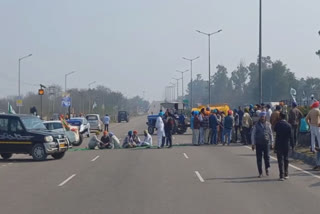 Effect of Bharat Bandh, highway jam kept at Sri Fatehgarh Sahib