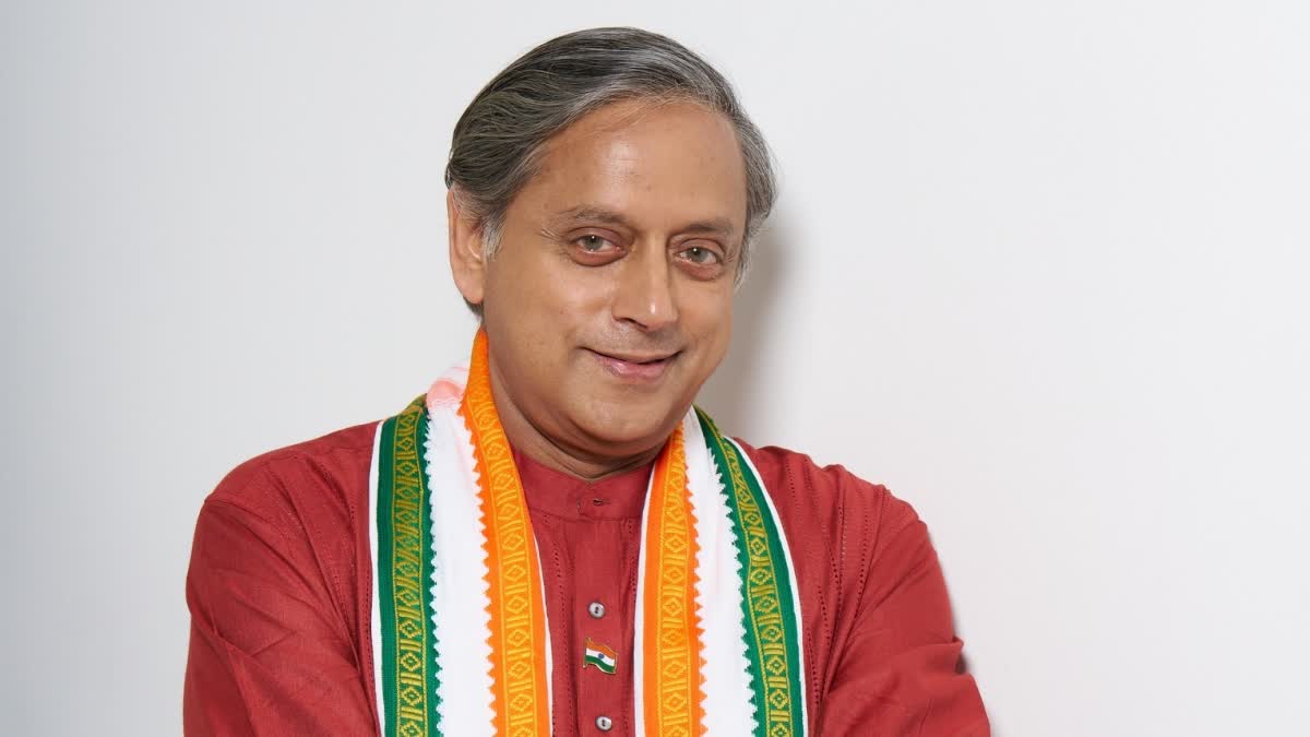 SHASHI THAROOR ON KERALA GROWTH  കോണ്‍ഗ്രസ് നേതാവ് ശശി തരൂര്‍  THAROOR ARTICLE ON KERALA GROWTH  THAROOR FACES CRITICISM FROM UDF