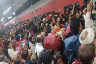 GWALIOR RAILWAY STATION HUGE CROWD