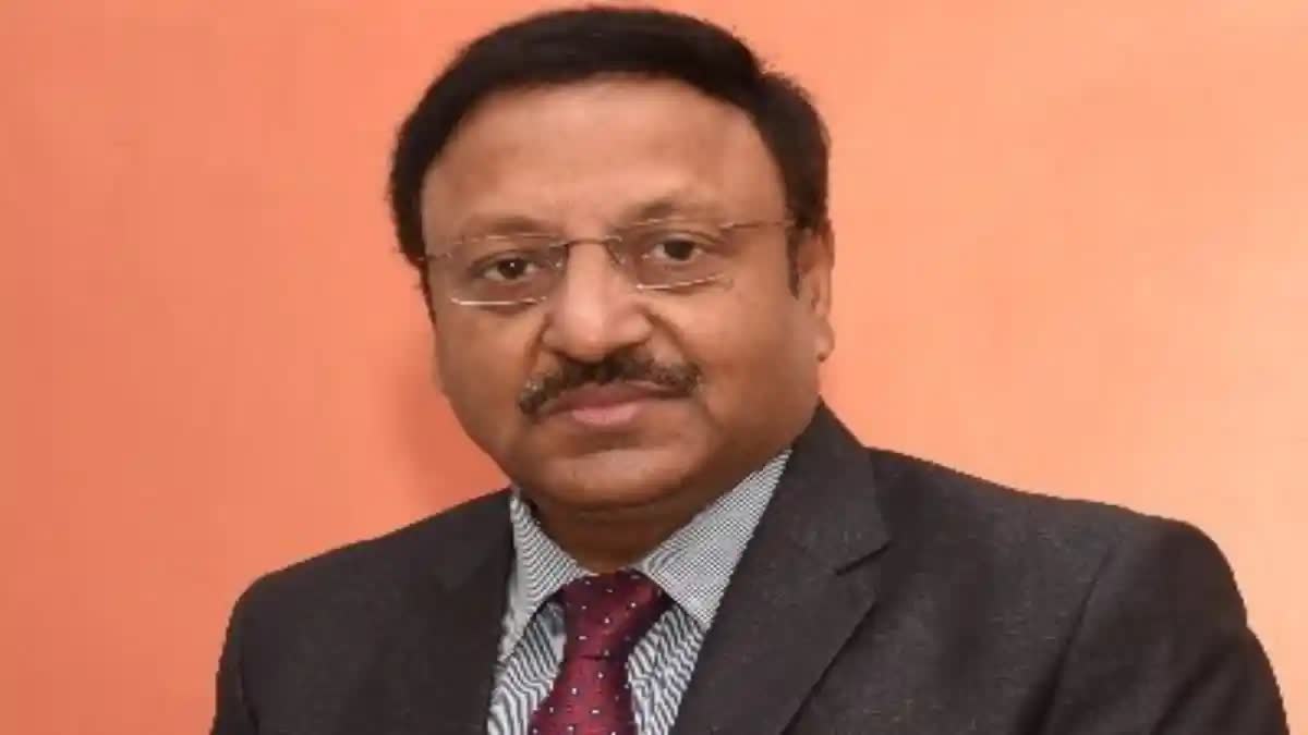 Arun Goel  election commissioner  CEC  Personal Reasons