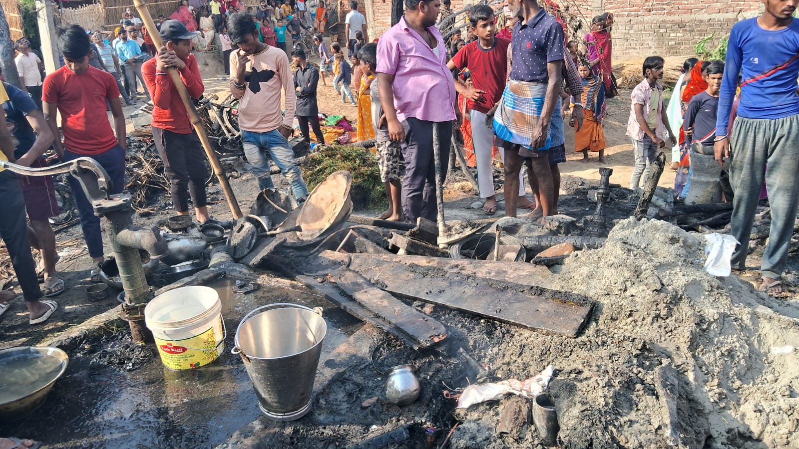 दानापुर में लगी भीषण आग