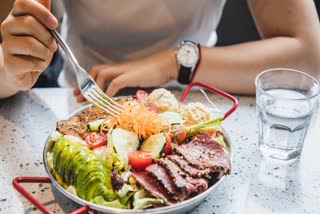 feel hungry after eating food