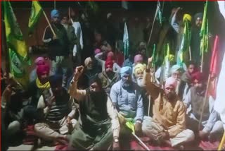 FARMERS GHERAOED THE POLICE STATION