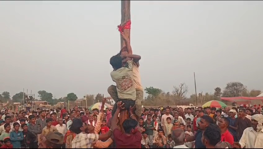 Balaghat Traditional Holi