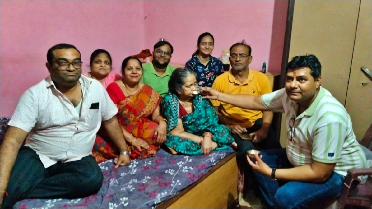 शिवम की सफलता पर घर में खुशी का माहौल