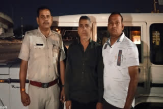 Anti Gangster Task Force arrested a chittorgarh based criminal carrying a reward of Rs 10,000 in jaipur