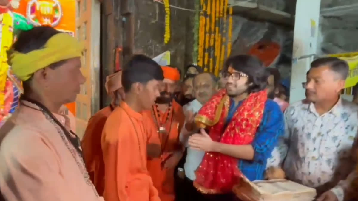 RUDRAKSH SHUKLA APOLOGIZED PRIESTS