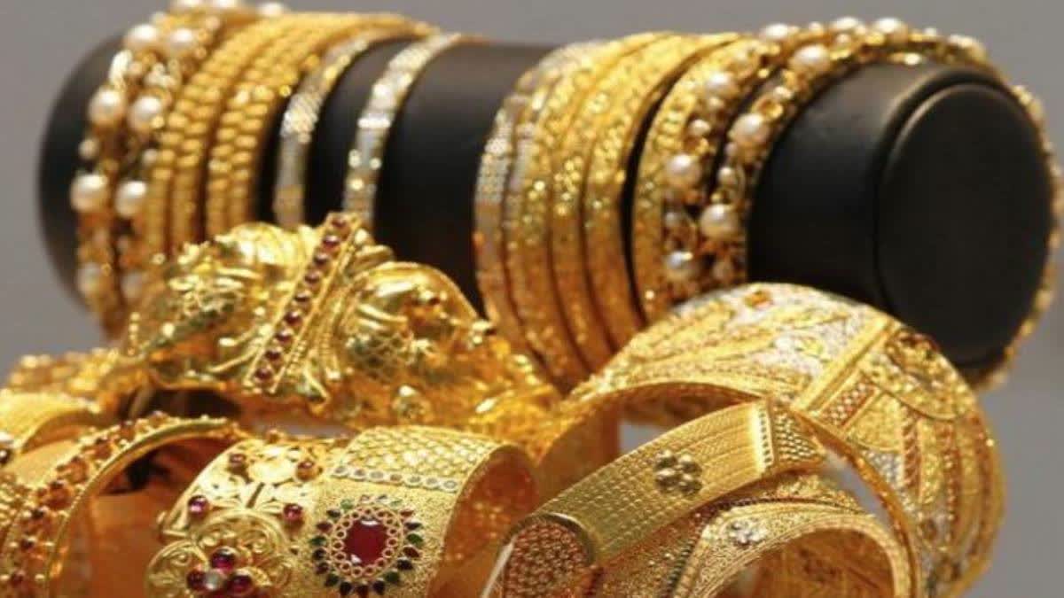 لگاتار تیسرے دن سونے کی قیمتوں میں کمی