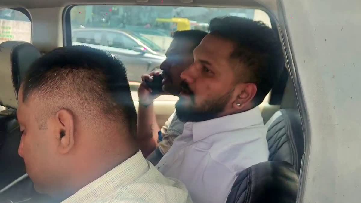 police-detained-rajat-kishan-in-reels-case-with-weapon