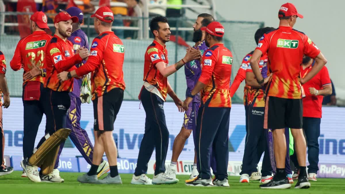 PREITY ZINTA HUGGED CHAHAL