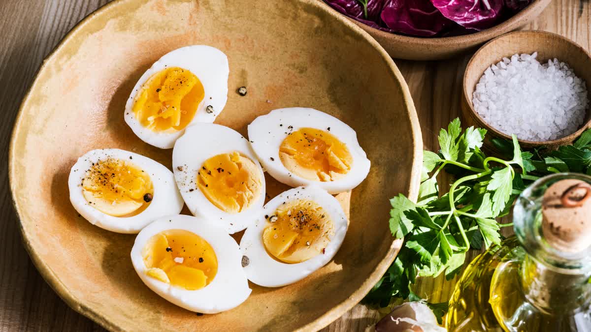 HOW MUCH PROTIN IN 2 EGGS  HOW MANY EGGS A DAY  HOW MUCH PROTEIN NEEDED FOR ADULT  PROTEIN INTAKE