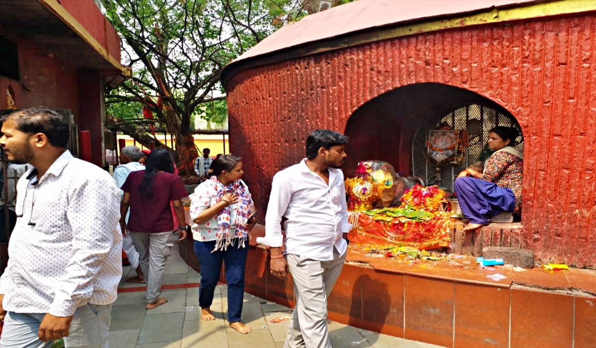 A well at the Kumrar archaeological site in Patna