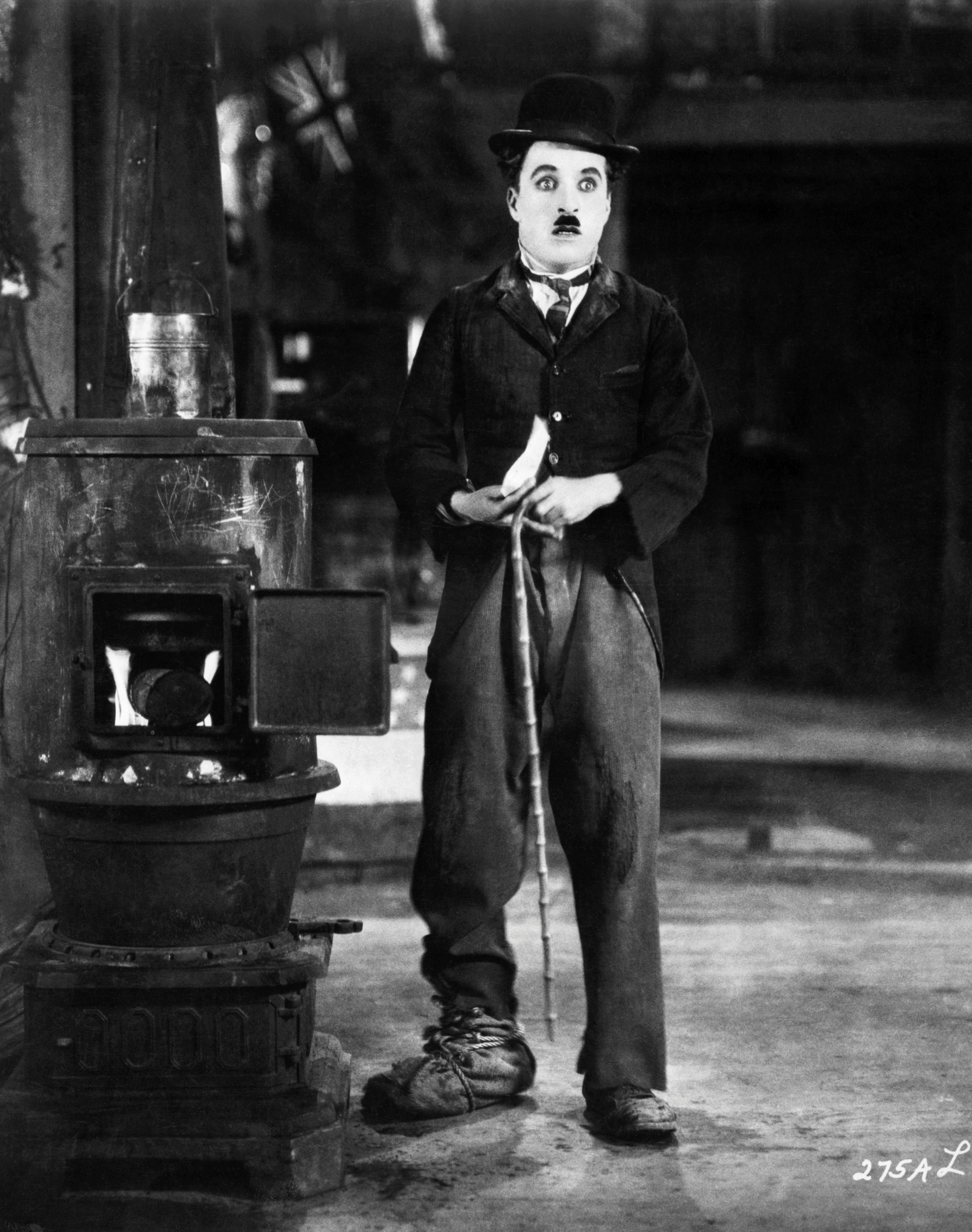 CHARLIE CHAPLIN BIRTH ANNIVERSARY ചാര്ളി ചാപ്ലിന് 136ാം പിറന്നാൾ COMEDIAN ACTOR CHARLIE CHAPLIN CHARLIE CHAPLIN BIRTHDAY