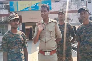 attacked-with-chilli-powder-on-ranchi-police-due-to-monkey-rescue