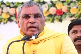 राजभर ने सपा को गुंडों की सरकार बताया.