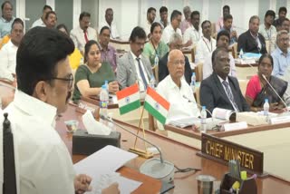 பல்கலைக்கழகங்களின் வேந்தர்கள், பதிவாளர்களுடன் முதலமைச்சர் மு.க.ஸ்டாலின் ஆலோசனை