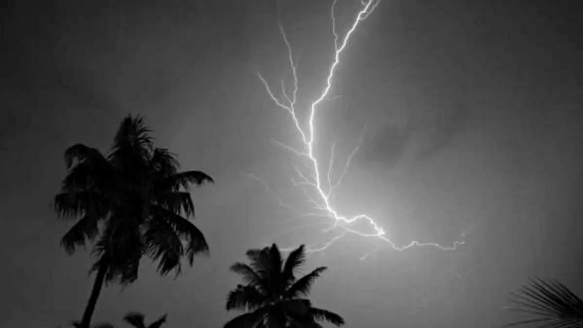 Malda Lightning kills Many