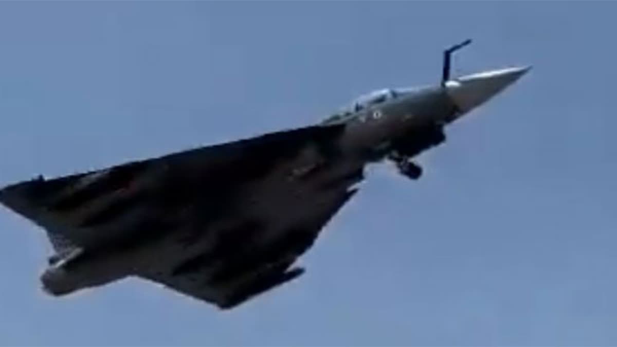 INDIA FIGHTER AIRCRAFT  LCA MARK 1A FIGHTER AIRCRAFT  എല്‍സിഎ മാർക്ക് 1എ യുദ്ധ വിമാനം  INDIAN DEFENCE