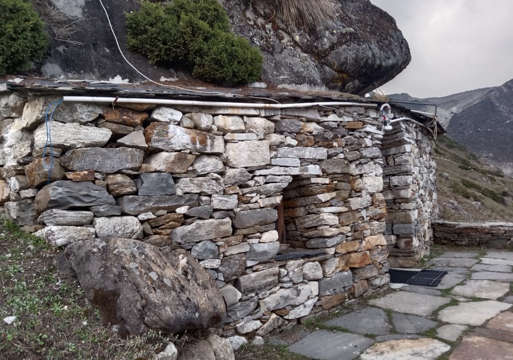 America Simona Meditated in Kedarnath Meditation Cave