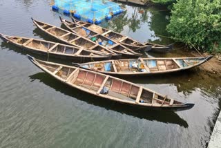 SMUGGLING ILLEGAL SAND  ILLEGAL DREDGING SAND  അനധികൃത മണൽവാരൽ  മണൽവാരൽ സംഘം പിടിയിൽ