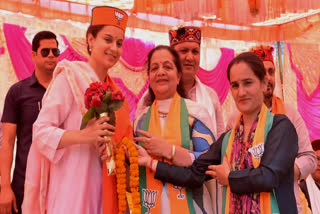 Kangana targets Congress leaders