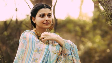 Nimrat Khaira Old Singing Video