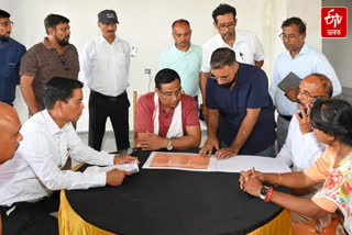 Minister Jayanta Mallabaruah inspecting various artificial flood affected areas in Guwahati