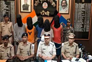 police arrested 5 smugglers
