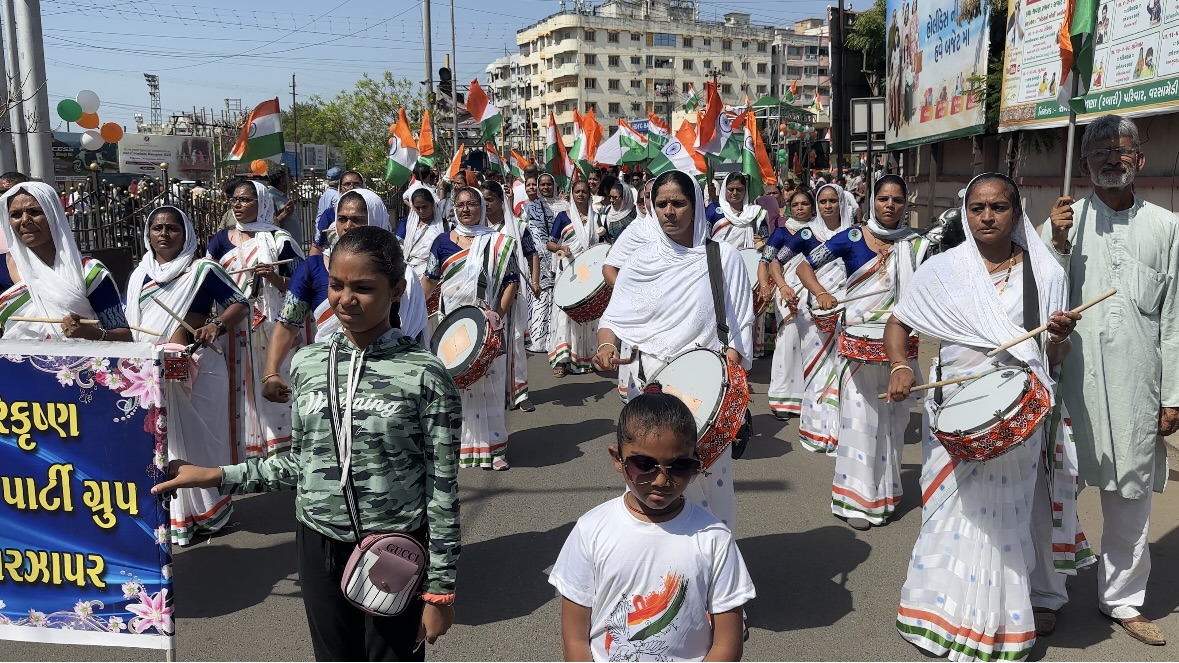 ભુજના માર્ગો પર દેશભક્તિ છવાઈ