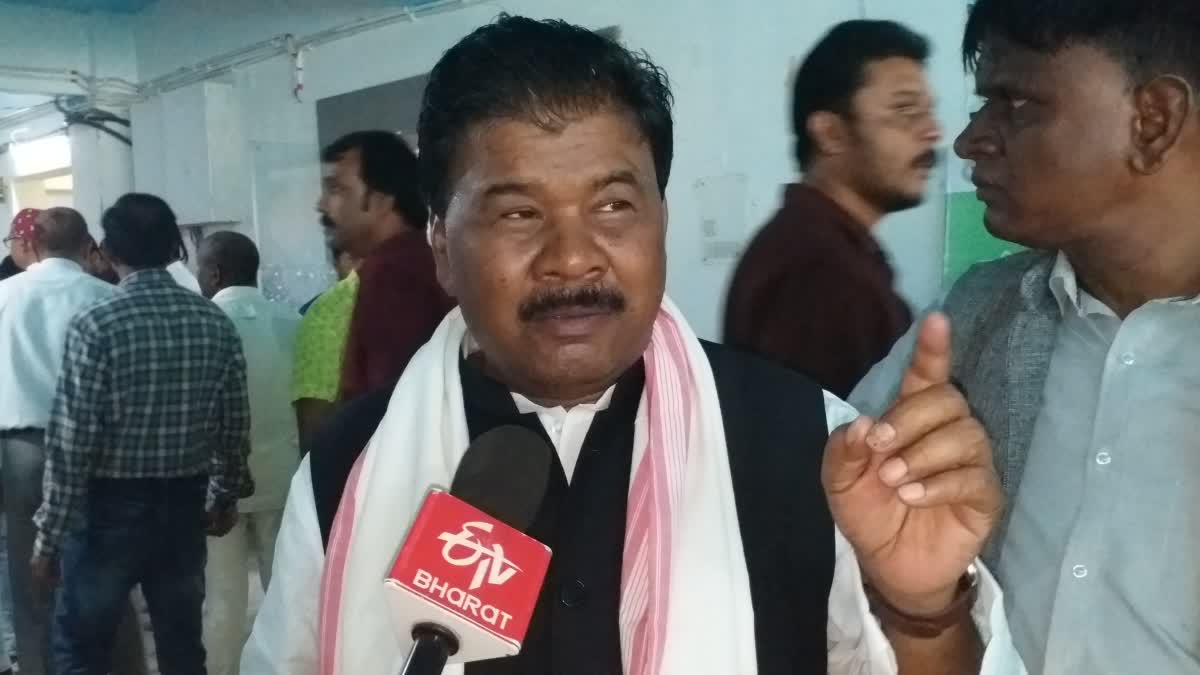 Congress leader Bandhu Tirkey clarified about beating of Mahadev Oraon in Ranchi