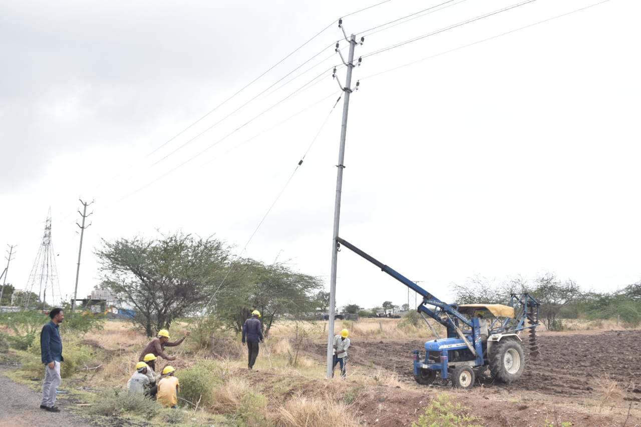 Many electric poles fell in the strong wind