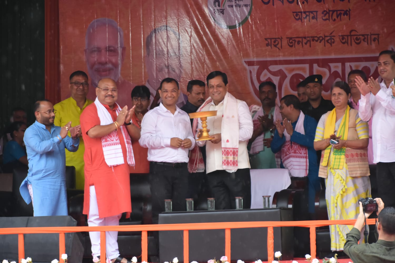 Sarbananda Sonowal addresses public meeting