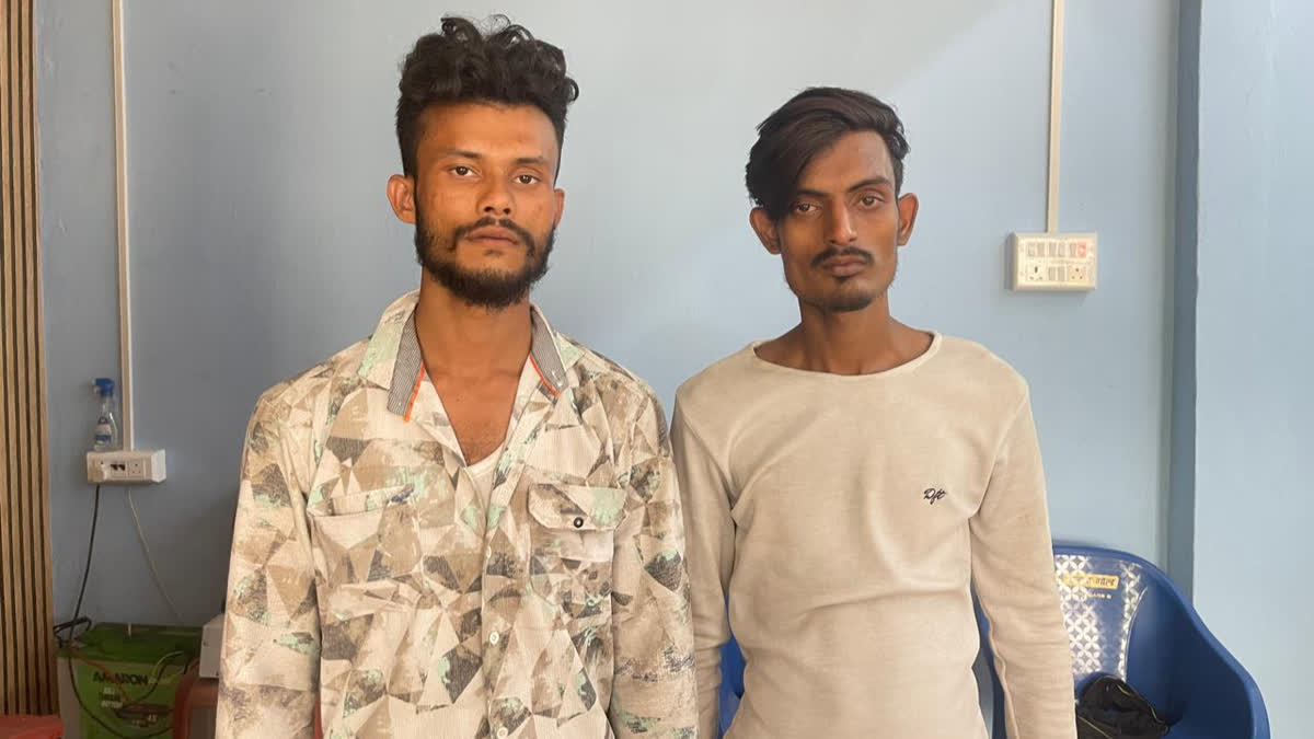 Giridih police arrested two criminals absconding from Jamshedpur