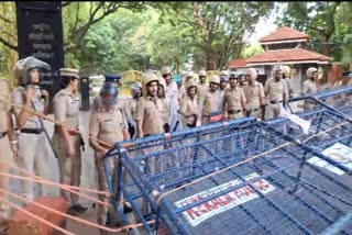 KOZHIKODE NIT  CASE AGAINST SFI  കോഴിക്കോട് എൻഐടി സമരം  എൻഐടി സമരത്തിൽ എസ്എഫ്ഐക്കെതിരെ കേസ്