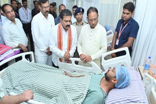 CM vishnudeo Sai met soldiers injured