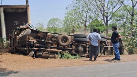 KHANDWA ROAD ACCIDENT