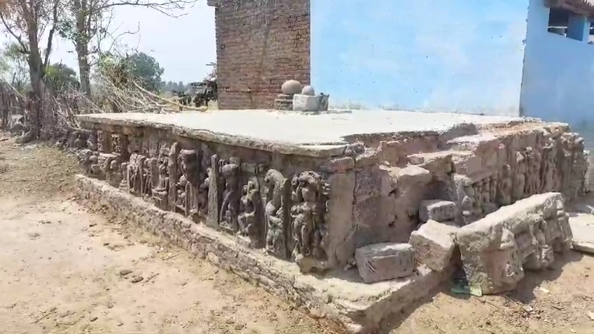 ANCIENT idols FOUND IN PANNA