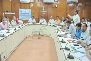Minister Kharra taking review meeting of Vande Ganga campaign