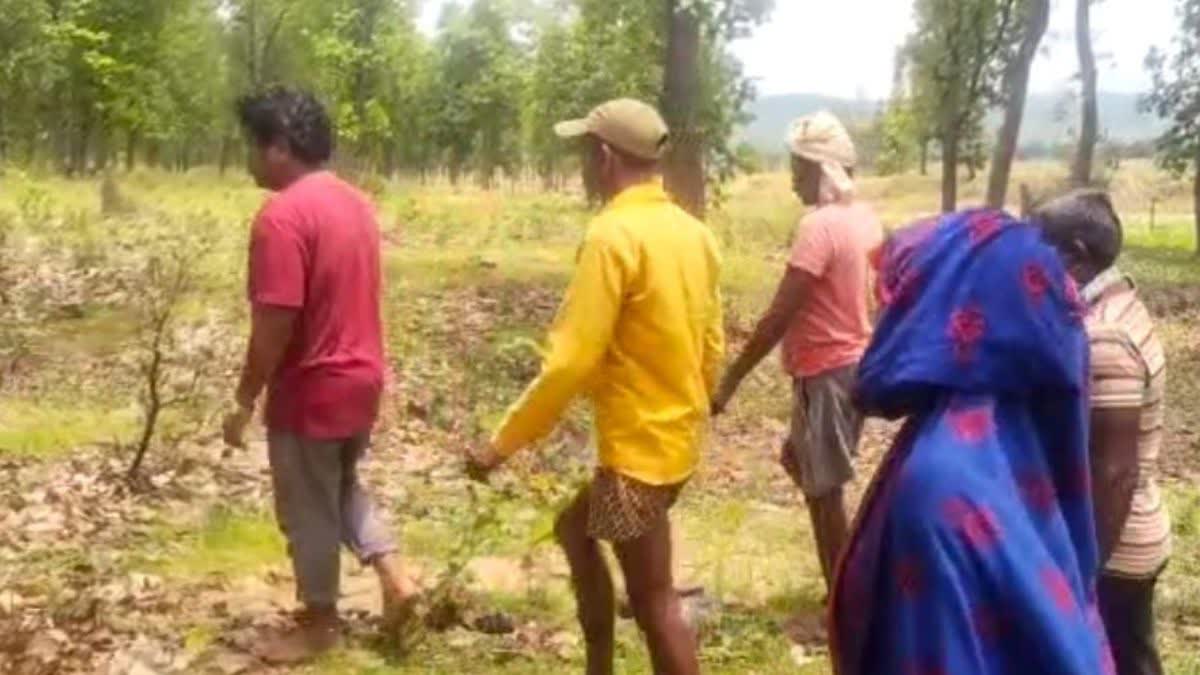 Ravi Shankar walking barefoot for years