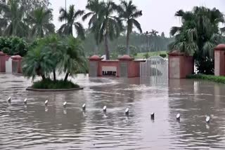 heavy-rain-in-delhi-flood-in-yamuna-river