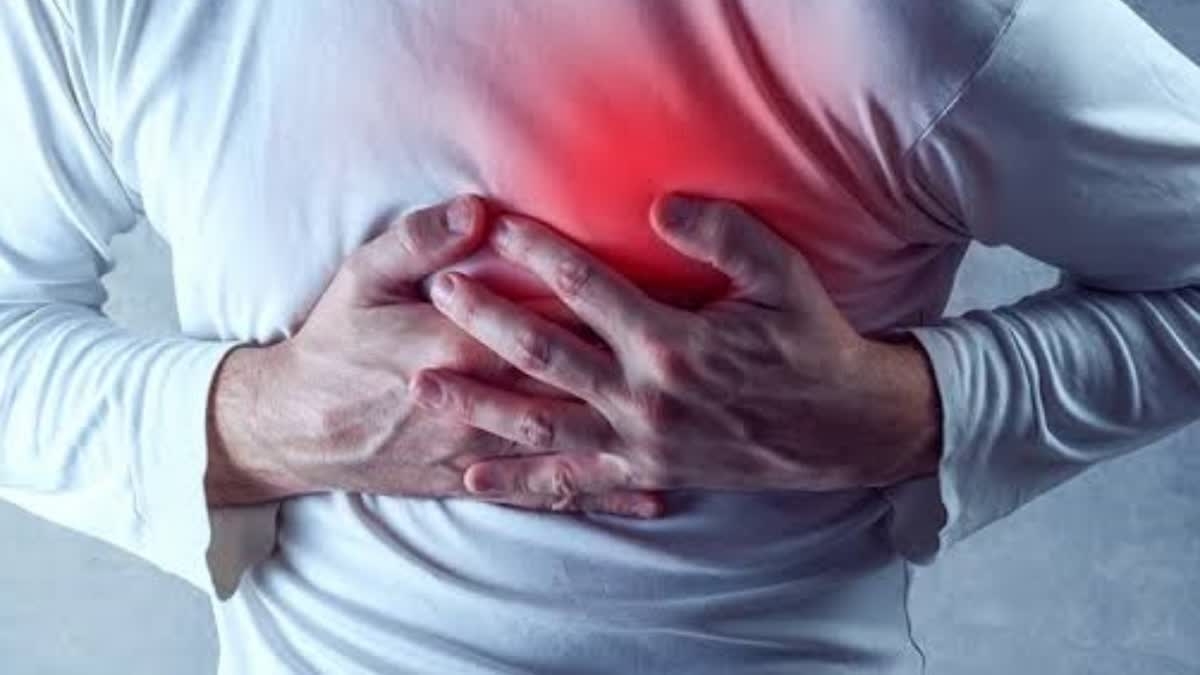 These symptoms sound the alarm before a heart attack, so don't ignore it