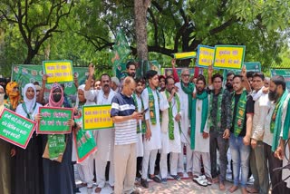 aimim workers protest in aligarh against mob lynching