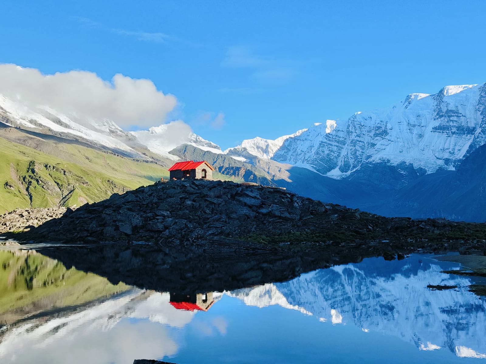 Devi Kund located at Sunderdhunga Glacier