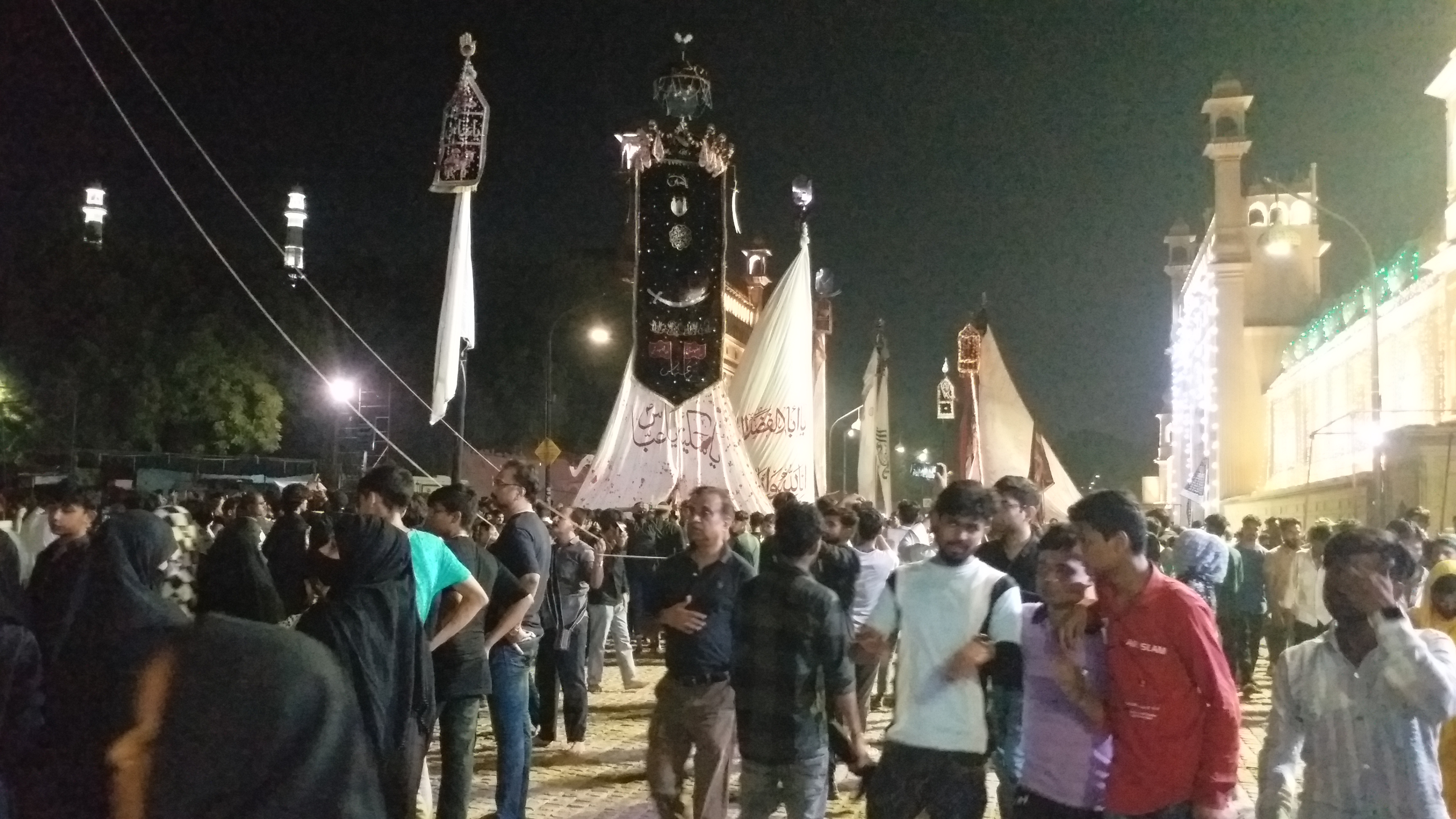 The hundreds of years old traditional procession of Hazrat Qasim mehndi was carried out in royal style