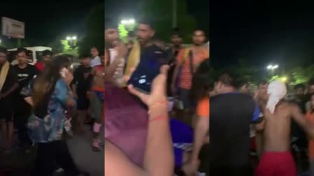 कांवड़ियों ने महिला से की मारपीट, पुलिस ने दर्ज किया मुकदमा, वीडियो भी आया  सामने
