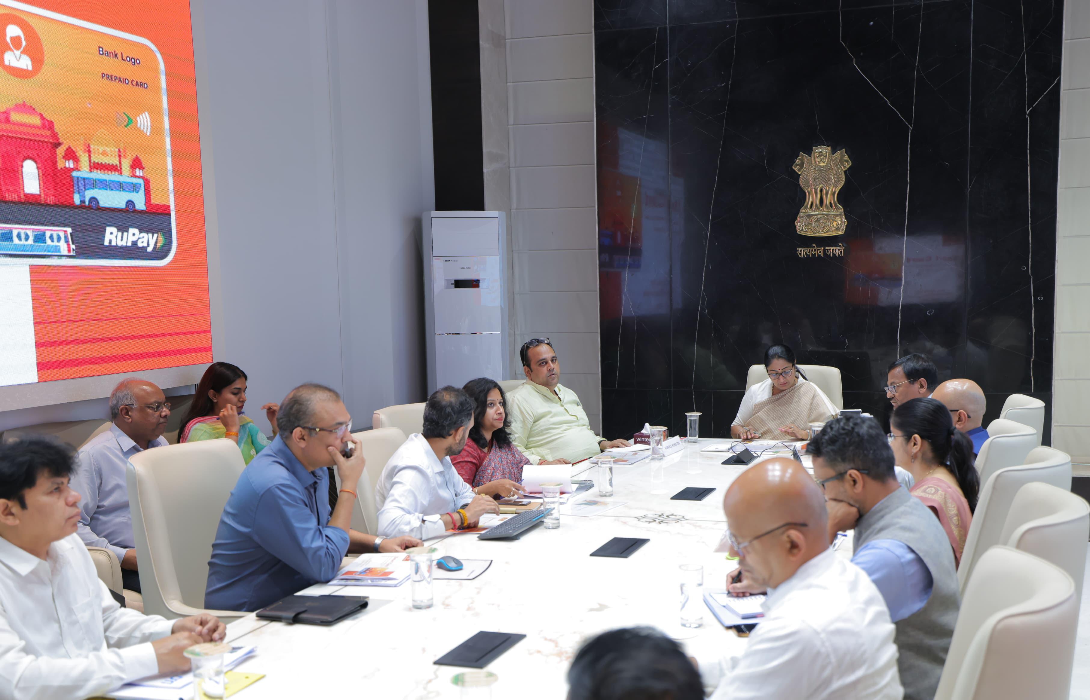 बिना अनुमति दिल्ली के अधिकारियों को मीटिंग-दौरे के लिए नहीं बुला सकेंगे मंत्री और विधायक, सरकार का आदे