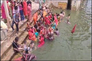 holy dip in Pushkar Sarovar on  Purushottam Maas Amavasya