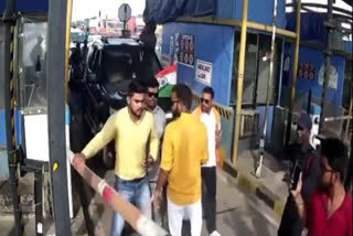 Uttar Pradesh: BJP leader's hooliganism on toll plaza in Kanpur Dehat